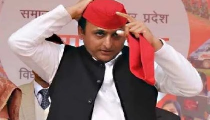 UP की करारी हार पर अखिलेश ने साधी चुप्पी, लेकिन कर्नाटक पर दिखाया ऐसा तेवर