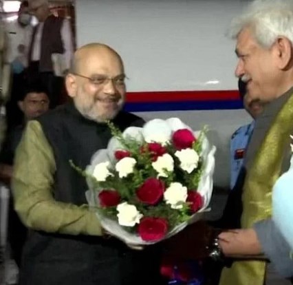 गृहमंत्री अमित शाह तीन दिवसीय दौरे के लिए जम्मू पहुंचे, हवाई अड्डे पर किया गया स्वागत