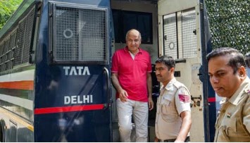 शराब घोटाला: ED का ऐक्शन, मनीष सिसोदिया और अन्य आरोपियों की 52 करोड़ की संपत्ति जब्त
