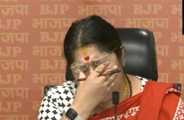 बंगाल में भी हुई मणिपुर जैसी बर्बरता, बीजेपी का आरोप, प्रेस कॉन्फ्रेंस में रो पड़ीं सांसद लॉकेट चटर्जी