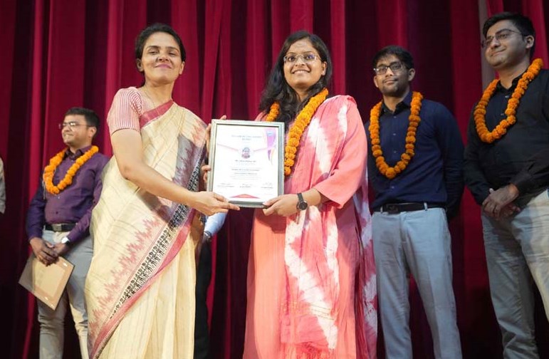 शिक्षकों के सम्मान से ही समाज में रचनात्मक बदलाव आयेगा- डा. रोशन जैकब आई.ए.एस., कमिश्नर, लखनऊ डिवीजन