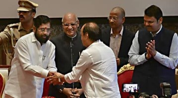 महाराष्ट्र में बदला जाएगा मुख्यमंत्री? अजित पवार ने बढ़ाई शिंदे सेना की बेचैनी; चुप्पी साधे हैं नेता