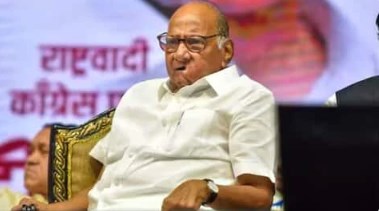 मोदी संग मंच यूं ही साझा नहीं कर रहे शरद पवार, बना रखा है तगड़ा प्लान