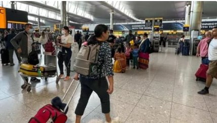 पूरे ब्रिटेन में हवाई सफर ठप, न लैंड कर पा रहे न उड़ान भर पा रहे विमान; टेक्निकल फॉल्ट की सूचना