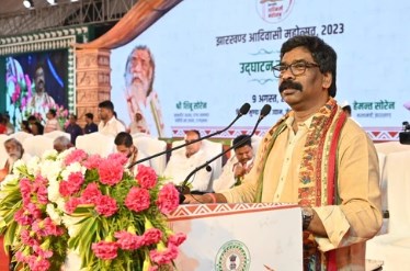 CM हेमंत सोरेन ने कहा, कट्टरपंथी ताकतों के खिलाफ एकजुट हों देश के 13 करोड़ आदिवासी