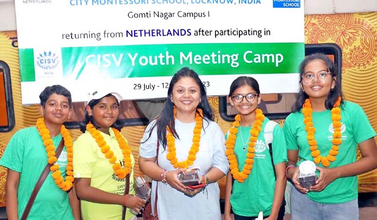 नीदरलैण्ड से स्वदेश लौटे सी.एम.एस. छात्र दल का भव्य स्वागत