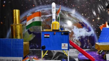 आपने तो इतिहास रच दिया, इसरो की तारीफ में कसीदे पढ़ रहीं दुनियाभर की स्पेस एजेंसियां