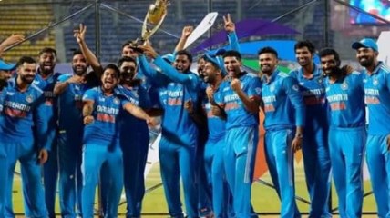 पाकिस्तान को पीछे छोड़ वनडे में भी नंबर वन बना भारत, तीनों फॉर्मेट में दिखाई बादशाहत