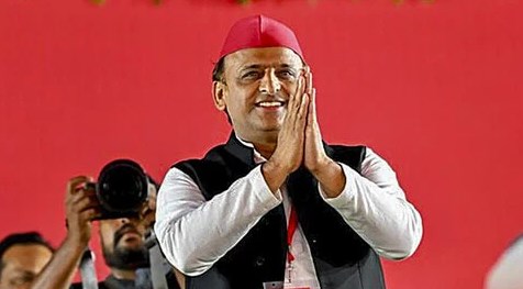 इंडिया ही जीतेगा, क्रिकेट के जरिए अखिलेश ने सियासत में लगाया तड़का