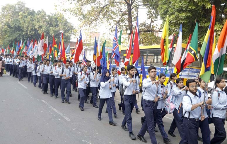 चरित्र निर्माण का अलख जगाया सी.एम.एस. छात्रों ने