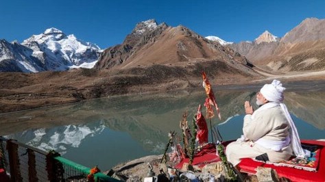 आदि कैलास व्यू पॉइंट से पीएम मोदी ने देखा शिव का घर दर्शन के लिए अब नहीं जाना होगा चीन
