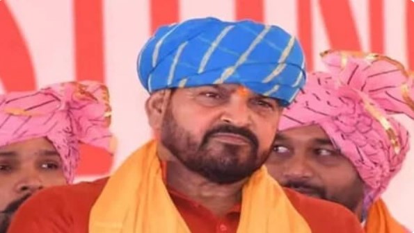 घर बड़ी मुश्किल से बनता है, बुलडोजर एक्शन के खिलाफ खुलकर उतरे बीजेपी सांसद