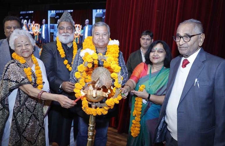 पर्यावरण की शिक्षा भावी पीढ़ी को बचपन से ही दें-स्वामी प्रेम परिवर्तन पीपल बाबा प्रख्यात पर्यावरणविद्