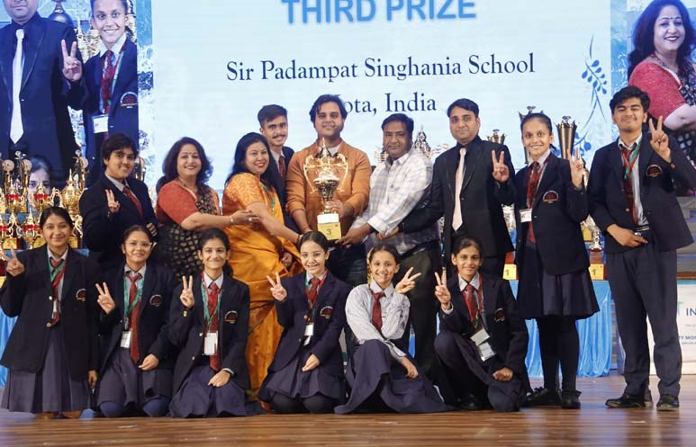 Kids Gurukul International Jalgaon, Maharashtra wins Overall Championship