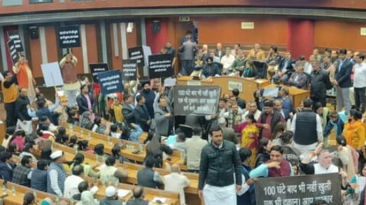 दिल्ली के कारोबारियों के लिए खुशखबरी; बड़ी संख्या में दुकानें होंगी डी-सील, MCD सदन की मुहर