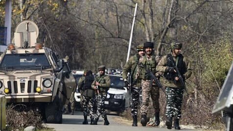 जम्मू-कश्मीर में सेना की ट्रक पर हमला, 3 जवान शहीद; घात लगाकर बैठे थे आतंकवादी
