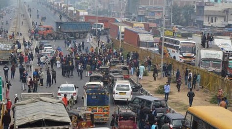 देशभर में थमे पहिए, तेल सप्लाई पर असर; अब हड़ताल का आगे क्या रहेगा हाल