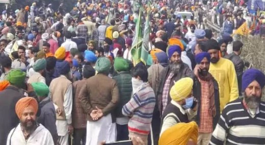 किसान फिर बढ़ा रहे दिल्ली की धड़कन, शंभू बॉर्डर पर हलचल तेज; नदी पार करने को JCB लाए
