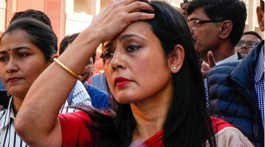 सांसदी गंवा चुकीं महुआ मोइत्रा की मुश्किलें और बढ़ीं, ED ने भेजा समन; पूछताछ के लिए बुलाया