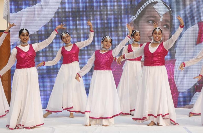 CMS Mahanagar and Gomti Nagar Campuses organizeDivine Education Conferences amidst great fanfare