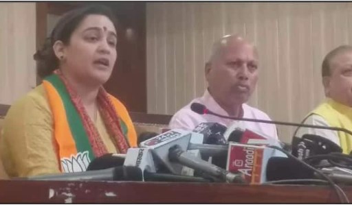 मैनपुरी से चुनाव लड़ने के सवाल पर अपर्णा यादव ने दिया जवाब, कांग्रेस पर जमकर बोला हमला