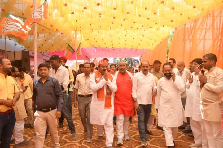 3 मंत्रियों की मौजूदगी में शाहजहांपुर लोकसभा प्रत्याशी एवम सांसद अरुण सागर ने कराया नामांकन, गठबंधन पर भी साधा निशाना