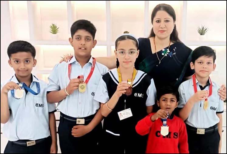 CMS students dominate in taekwondo winning 5 medals