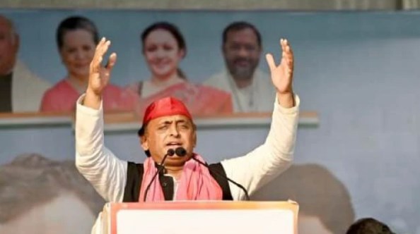 भाजपा सरकार बनी तो कानून बनाकर छीन लेगी किसानों की जमीन, अखिलेश का मोदी सरकार पर हमला