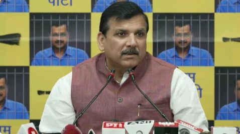 संजय सिंह ने एग्जिट पोल के आंकड़ों को बताया फर्जी, हेरफेर करने की 4 वजह भी बताईं