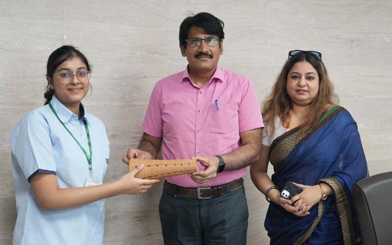 सी.एम.एस छात्रा पावनी अग्रवाल पर्यावरण एवं ऊर्जा संरक्षण में अभिनव योगदान हेतु सम्मानित