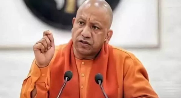 हर महीने विधायकों-सांसदों के साथ बैठक करें, उनके सुझाव पर एक्शन लें, योगी का अफसरों को निर्देश