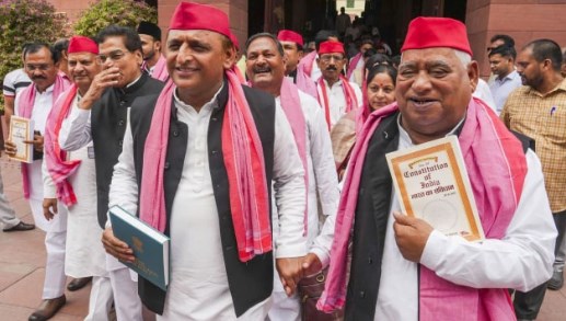 अयोध्या वाले सांसद अवधेश प्रसाद को अखिलेश यादव ने रखा सबसे आगे