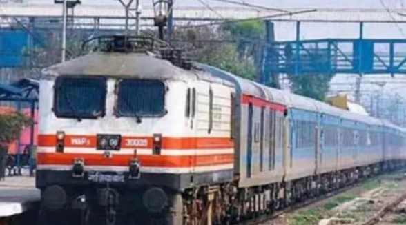 वाराणसी-बरेली समेत आठ ट्रेनें दो दिन के लिए निरस्त, यहां देखें लिस्ट और शेड्यूल