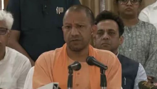 हाथरस हादसे में साजिश की आशंका, हाईकोर्ट के रिटायर जज की अध्यक्षता में न्यायिक जांच का सीएम योगी का ऐलान