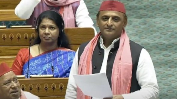 अखिलेश यादव ने लोस में उठाया बेसमेंट में मौत का मामला, 1-1 करोड़ मुआवजा के लिए स्पीकर को पत्र
