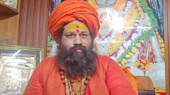 महंत राजू दास के बिगड़े बोल, सोनू सूद और सुप्रीम कोर्ट के जजों पर दिया विवादित बयान