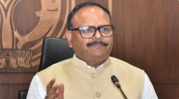 स्वास्थ्य विभाग में नए पदों पर भर्ती, डिप्टी सीएम ब्रजेश पाठक का ऐलान, लापरवाही पर एक्शन भी हुआ