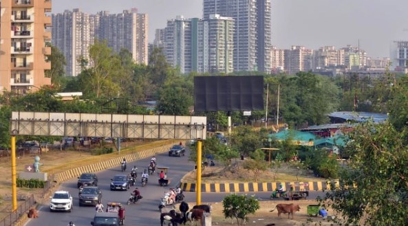 गाजियाबाद वेव सिटी के 3000 आवंटियों के लिए राहत, घर खरीदारों को 12 साल बाद मिलेगी खुशी