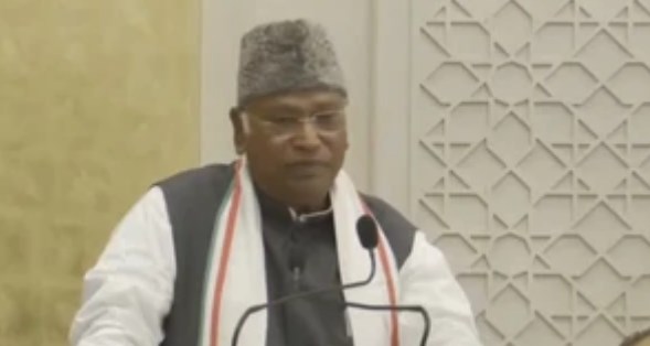 भाजपा अब जम्मू-कश्मीर में लोगों की आवाज नहीं दबा सकती : खड़गे