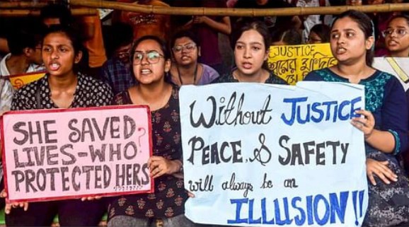 सीबीआई को मिली आरोपी संजय रॉय की रिमांड, पेशी के दौरान वकीलों ने किया हंगामा