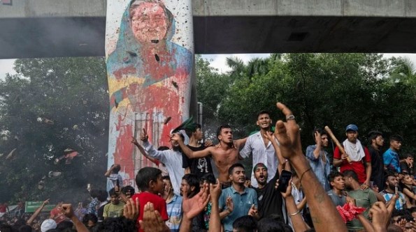 कभी भी वापसी कर सकती हैं हसीना, भारत में बैठकर रच रहीं साजिश; खालिदा की पार्टी को सताया डर