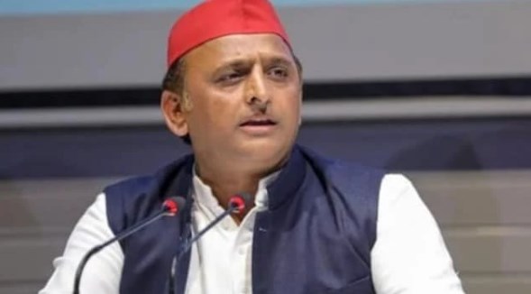भाजपा अधिकारियों के बल पर जीतना चाहती है यूपी उपचुनाव, अखिलेश चुनाव आयोग से करेंगे शिकायत