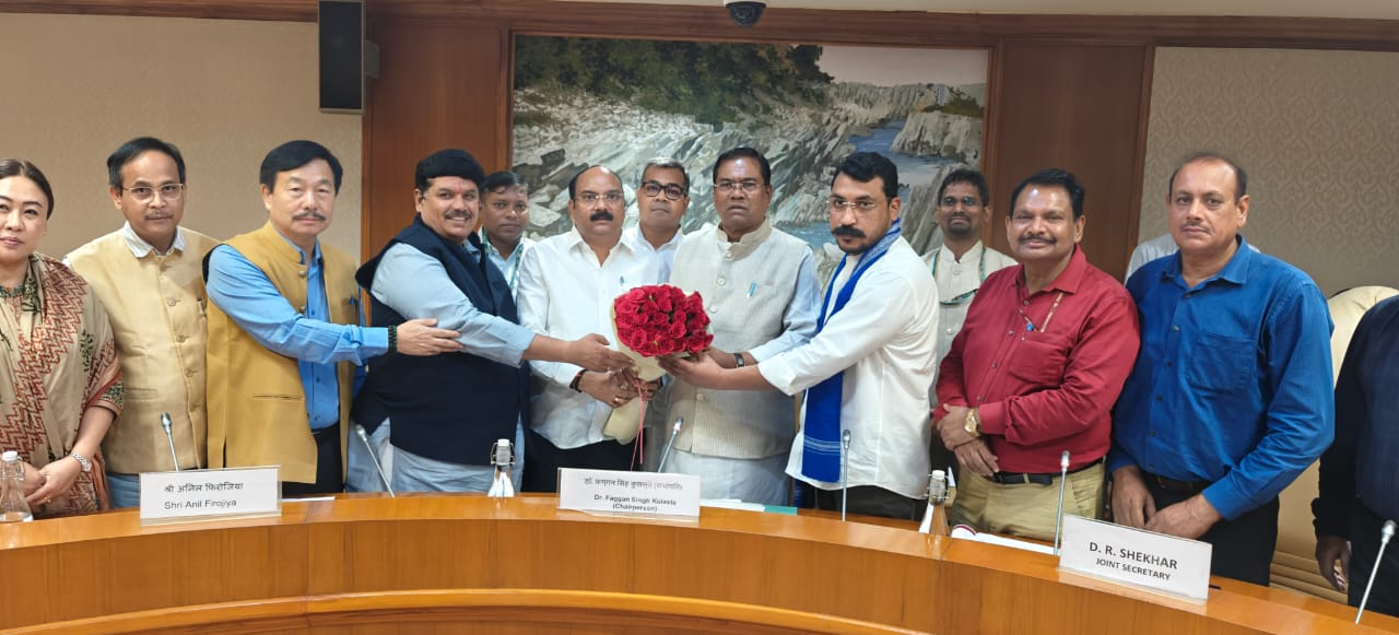 संसद भवन में अनुसूचित जातियों तथा अनुसूचित जनजातियों के कल्याण संबधी पहली मीटिंग में पहुंचे भाजपा सांसद अरुण सागर