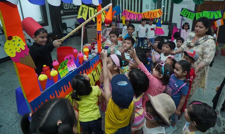 CMS Asharfabad Campus organizes No Bag Day