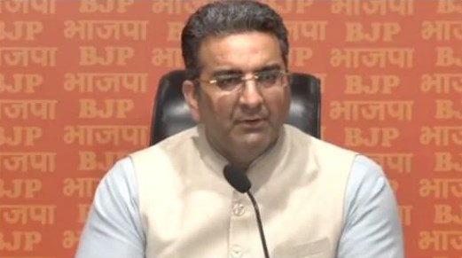 ममता बनर्जी ने सीबीआई को केवल 27 मिनट की सीसीटीवी फुटेज क्यों दी, भाजपा ने मांगा इस्तीफा