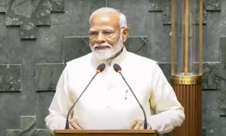 क्या योगी सरकार में अपराधी की जाति देखकर हो रही है कार्रवाई? वीडियो में देखें क्या है पूरा मामला ?
