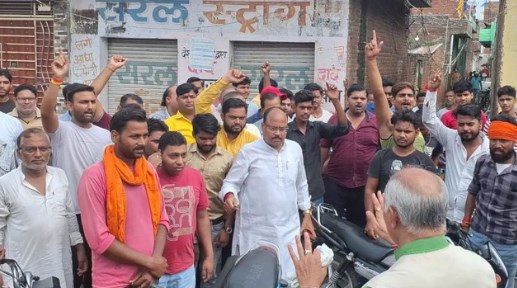 बरेली में सर्राफा व्यापारी की गोली मारकर हत्या, विरोध में व्यापारियों ने बंद किए बाजार