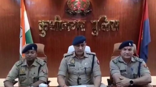यूपी में लाखों के नकली नोट चलाने वाले गिरोह का पर्दाफाश, पुलिस ने 10 लोगों दबोचा