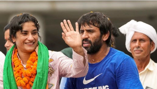 विनेश फोगाट के चुनावी दंगल में उतरने से अखाड़ों की बदली तस्वीर, महिला पहलवान देख रहीं नए सपने