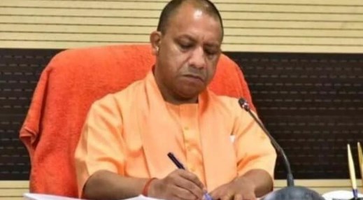 यूपी में ढाबों और रेस्तरां पर मालिक का नाम-पता लिखने के लिए कानून बदलेगी योगी सरकार